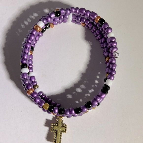 Hand Crafted Purple Beaded Bracelet - Picture 2 of 5